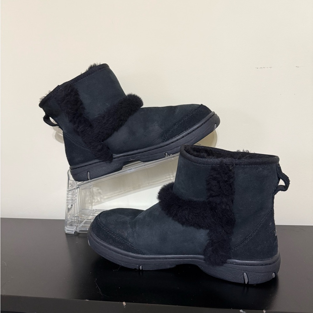 Ugg mini sunburst boots